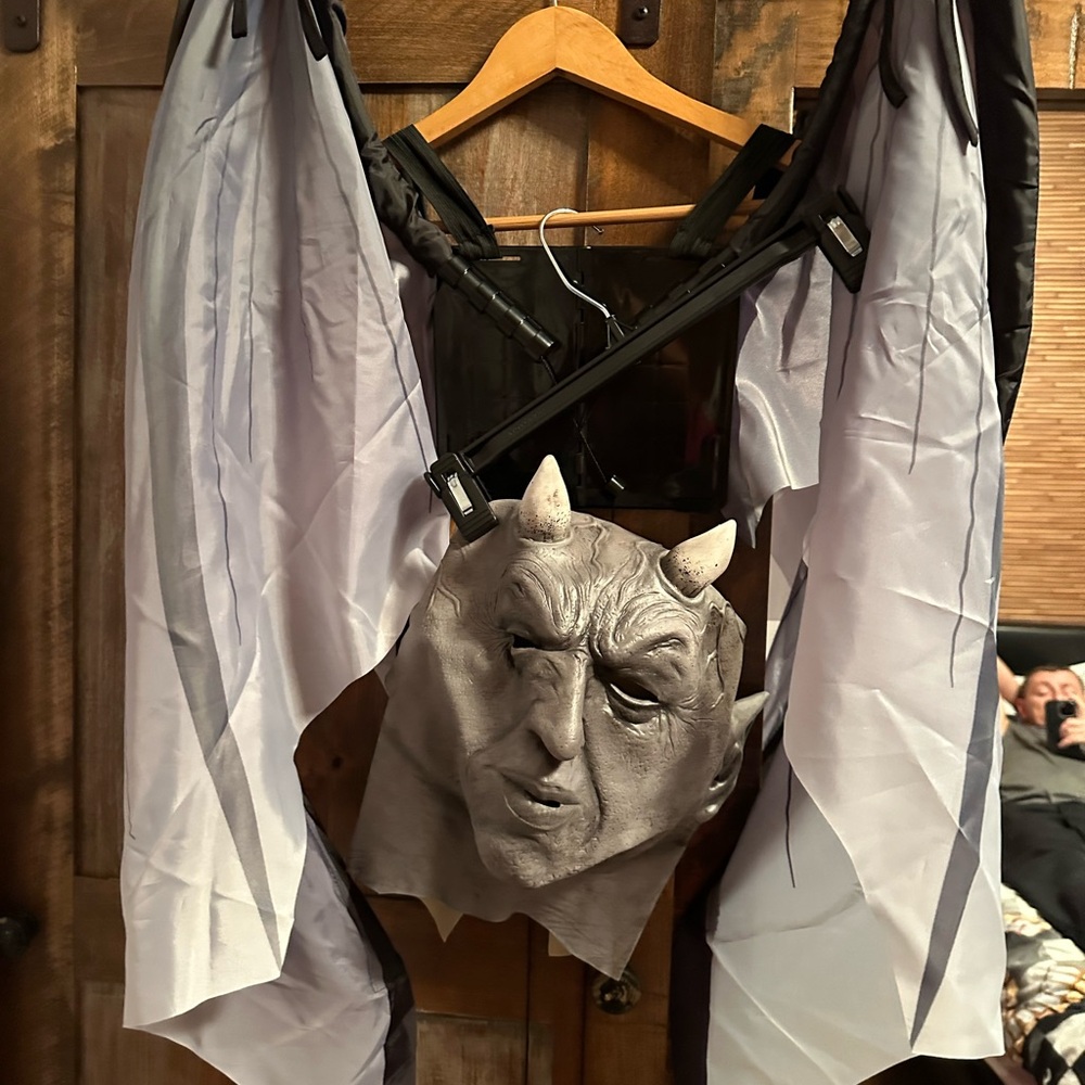 Devil/Demon mask + movable wings - Picture 4 of 5
